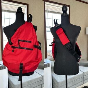 GAP Men’s Vintage 2000s Sling One Shoulder Backpack Bag Technical in Red